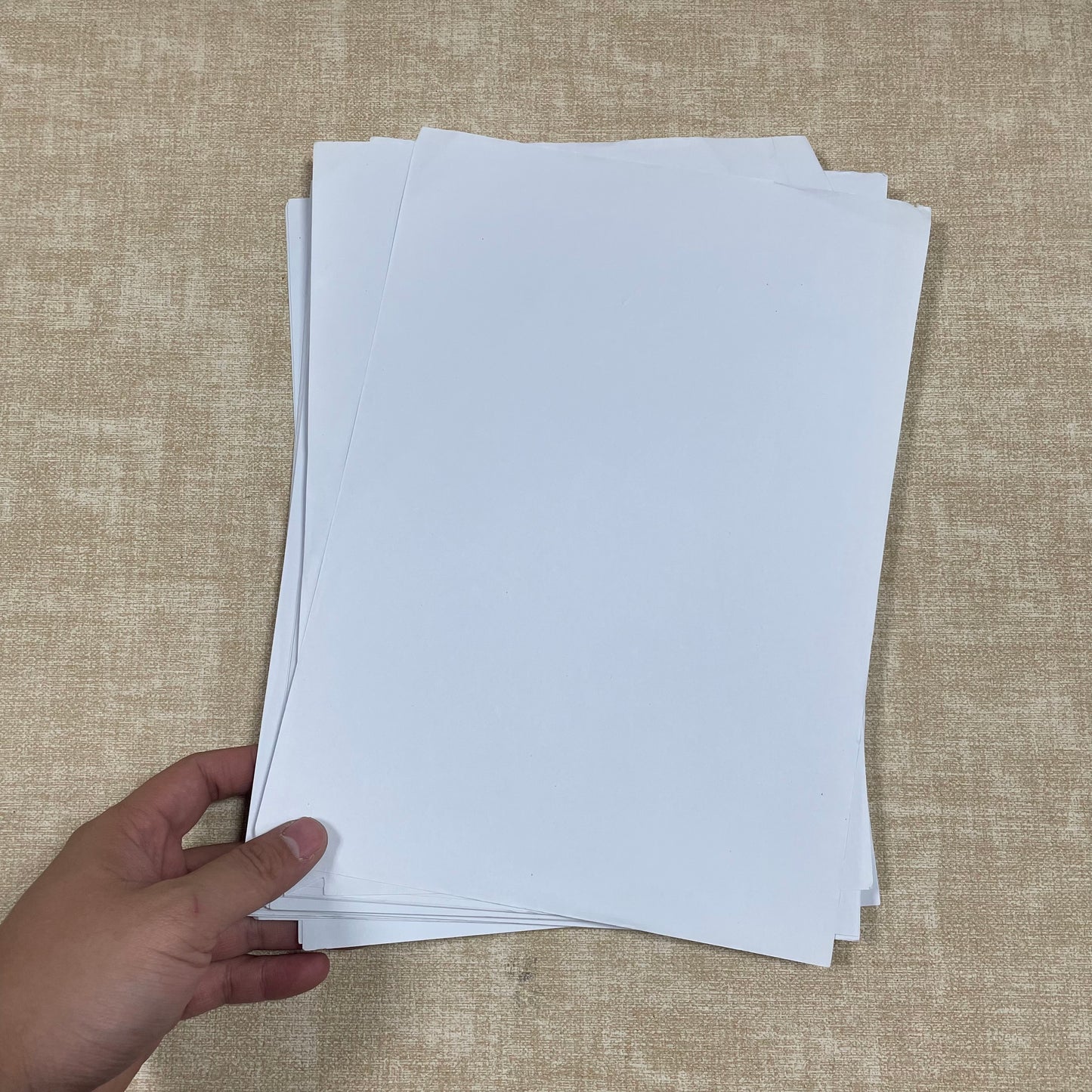 Molvix paper is a high-quality, reliable printing solution that offers exceptional brightness, a strong quality guarantee, and proven performance for a wide range of printing needs.